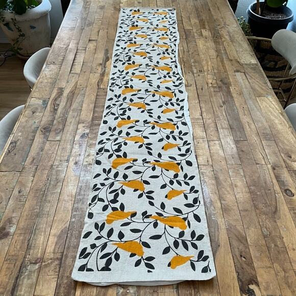 Unbranded Other - Table Runner 67" Cream Color Black Vines & Leaves Yellow Birds Cotton